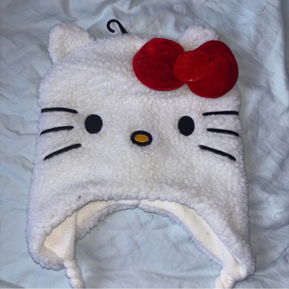 Sanrio Hello Kitty Red and white Bow Beanie Hat Cap Girls Teen Sherpa